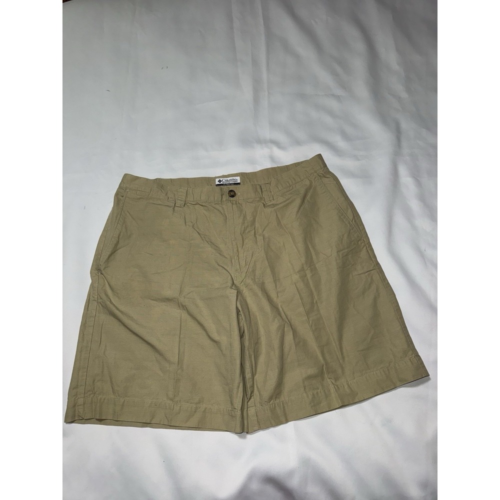 Columbia Sportswear Men's Shorts Size 42 Khaki Beige Outdoor Casual Hiking